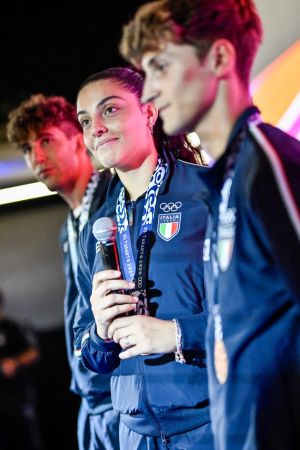 coni cnx122112px
